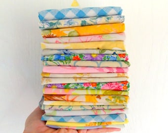 Vintage Sheet Bundles / Fat Quarters / Assorted / Pack of 10 / Quilting Fabrics