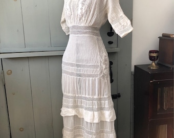 Vintage 1900s 1910s Edwardian white lace dress