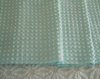 M0RGAN J0NES WHiTE D0TS 0N AQuA W/LUREX VINTAGE CHENiLLE BEDSPREAD lg PiECE