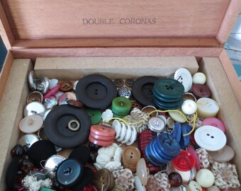 Vintage Buttons Lot Sets in Royal Jamaica Cigar Box Wood Storage Bulk DIY Supplies