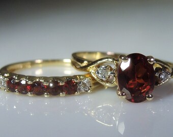 10K Garnet and Diamond Bridal Ring Set, Engagement Ring & Wedding Band, Bridal Ring Set, Engagement Ring, Wedding Band, Vintage Rings, Sz 8