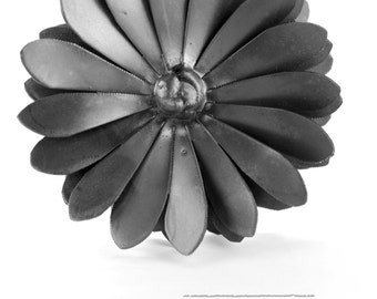 Metal Daisy, 11th Anniversary, 6th Anniversary, 4th Anniversary, Mother's Day, Metal Flower, 4th Anniversary Gift, Gift for Him, Steampunk