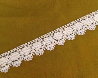 Vintage cluny lace cotton trim yardage off white ivory delicate sewing art supply notion romantic french cottage chic Victorian