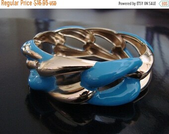 SALE Vintage Light Gold Tone Blue Enamel Clamper Bangle Bracelet * Jewelry * Jewellery