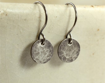 Small Hammered Silver Disc Earrings, Oxidized Silver Earrings, Sterling Silver Earrings, Hammered Silver Earrings, Southwestern Earrings
