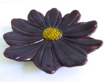 Fused Glass Daisy Plate by BPRDesigns