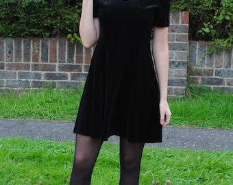 90s Vintage Black Velvet Skater Dress with Short Sleeves