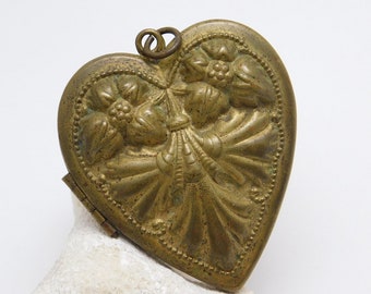 Large Vintage Heart Locket Victorian Brash Repousse Jewelry