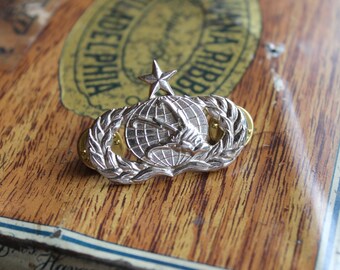 Vintage U.S. Air Force Communications and information Pin