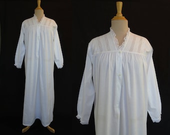 Vintage Nightgown - Victorian Style Nightgown With Broderie Anglaise, Eyelet, Yoke - Bust 91-96 cm
