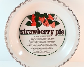 Vintage 10" Ceramic Deep Dish Pie Plate with Strawberry Pie Recipe. Retro, Country Farmhouse Kitchen Decor.