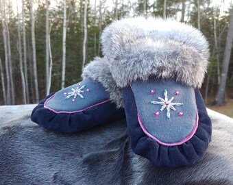 Women's slippers size 6. Hand made moccasins