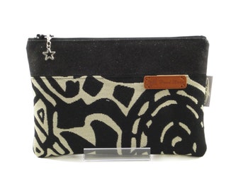Pouch bag quilted black and beige glitter