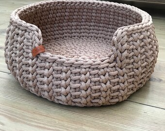Pet Bed / Cat Bed / Dog Bed / Cat Basket / Dog Basket / Dog / Cat