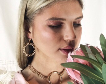 Gold Chocker Necklace, chain choker necklace, necklace with gold circle, stylish choker necklace
