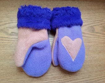 With love for the holidays mittens in purple and peach with hearts and fur trim