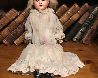 Wonderful 19th Century Armand Marseille German AM 7/0 Doll