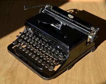 Rare Dutch Royal Portable O - 1930's Antique Black Typewriter - Working Perfectly