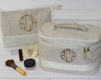 Monogram Makeup Bag - Train Case - Toiletry Bag - Cosmetic Bag - Graduation Gift - Bridesmaid Gift