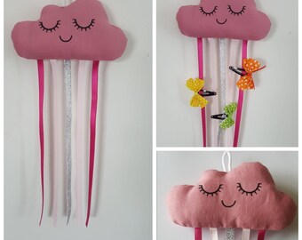 Storage for hair clips / hair clips