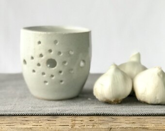 Unique Garlic Keeper Garlic Jar Garlic Storage Jar Hostess Gift Ceramic Garlic Jar Housewarming Gift Kitchen Decor