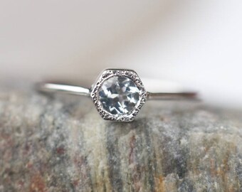 Aquamarine ring, 14k gold ring, March birthstone, Aquamarine Gemstone ring, Engagement ring, Unique gift for Her, Aquamarine jewelry