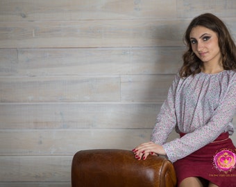 Blouse with pink flowers
