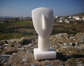 White Marble Cycladic Art Head with Yellowish Tint, Triangular Shaped, Hand Carved, 15 cm, Museum Replica, Sculpture Art, Unique Art Gift