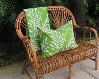Franco Albini Style Mid-Century Modern Rattan Bench/Loveseat.