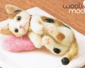 Miniature Sleeping Cat Needle Felting Kit