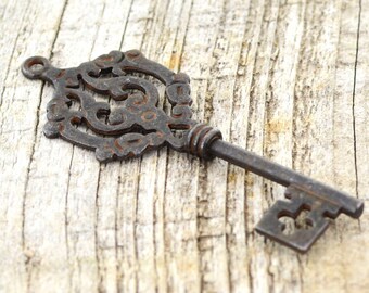 Skeleton Key, Antiqued Key, Key Casting, Rustic Brown Key, Victorian Key, Patina Key, Weathered, Distressed, Pewter