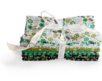 Botanical - Fat Quarter Bundle -Camelot Fabrics - Fat Quarter Bundle - Cotton Fabric - 17 Fat Quarters