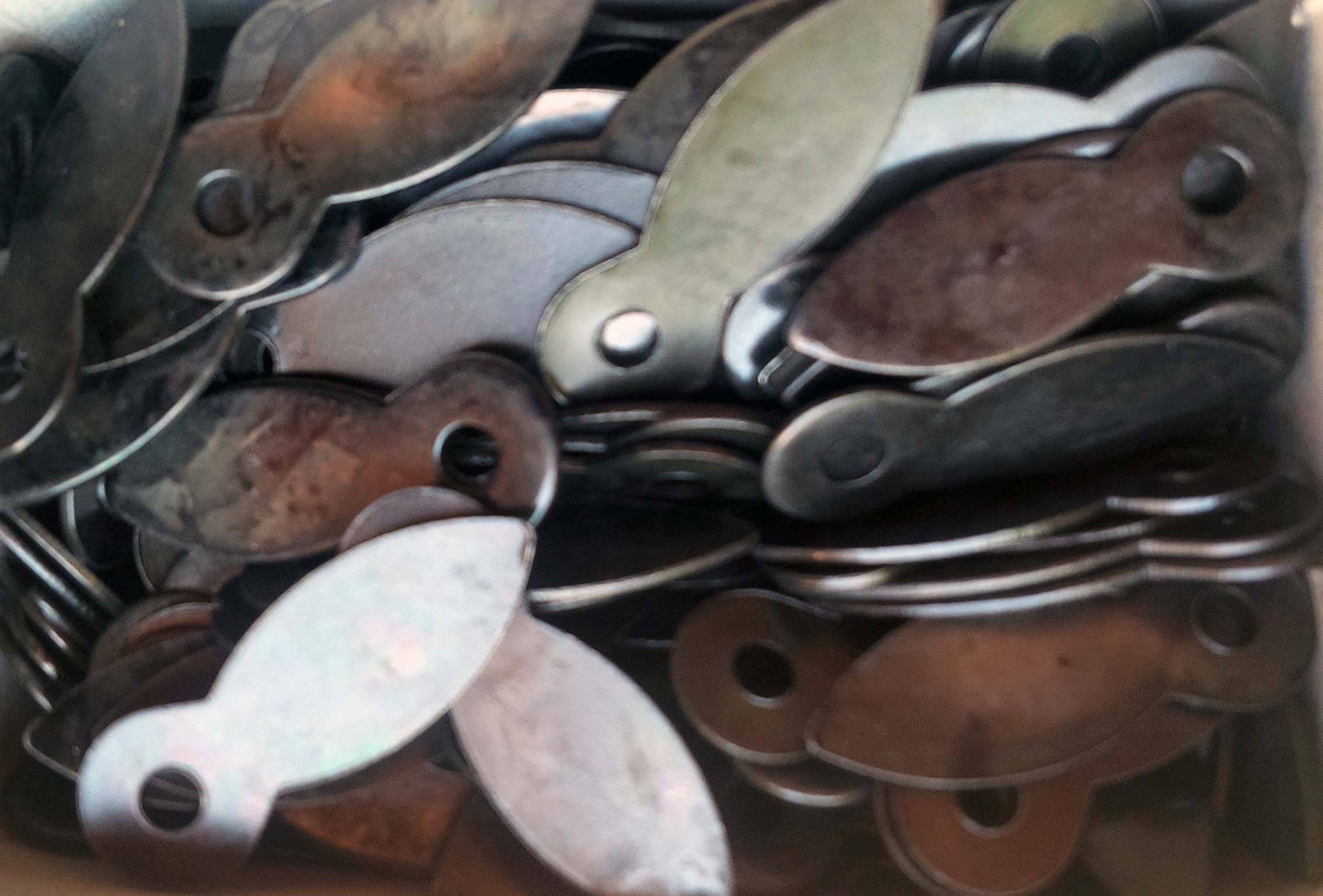 Professional Large 1 Picture Frame Turn Buttons with