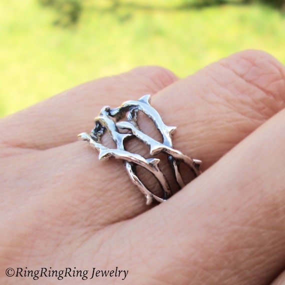 Unusual jewelry designs rings for women near me