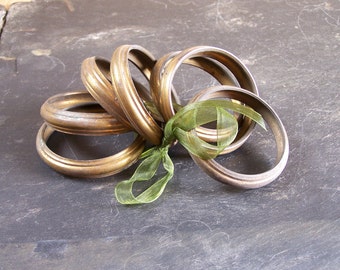 Lote de 7 anillos de cortina de latón macizo. Diámetro interior 5 cm. Vendimia en Francia