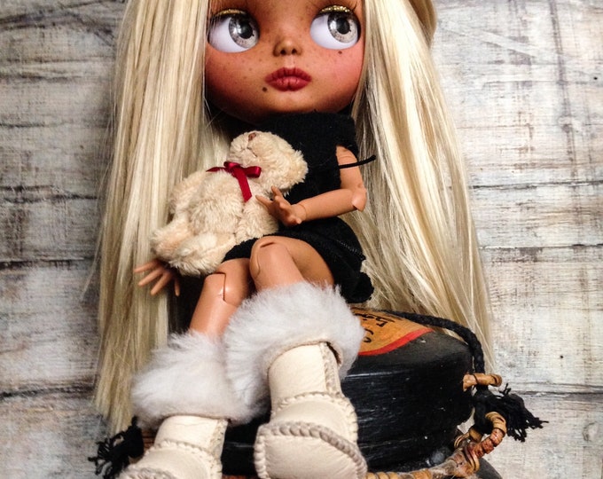 Chloe Blythe Doll
