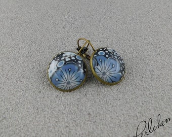 Earrings with a cabochon made of polymer clay