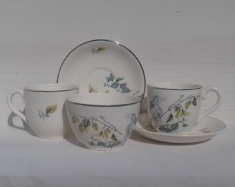 Delightful Vintage 50's espresso/tea set with 2 cups and saucers and a sugar bowl. Myott England "Astoria" design.