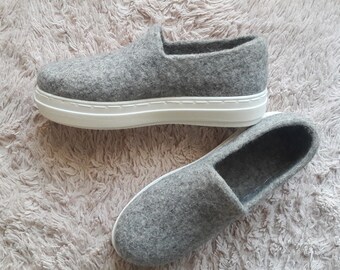 Women felt wool outdoor shoes Organic wool felted clogs Gray felt clog Eco footwear Eco fashion felt boots Slip on Eco-friendly adult shoes