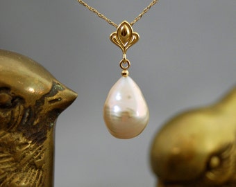 Chloe - Freshwater Pearl Pendant, pearl pendant, gold pearl pendant, pendant necklace, pearl necklace, pearl jewelry, gift, wedding jewelry