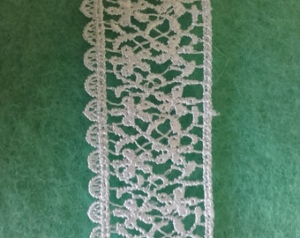 Crochet Cotton/Cotton Mix Lace Trim Cream CC10