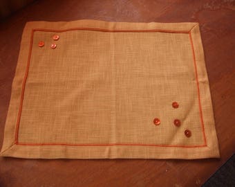 Lovely set of table - centerpiece with buttons
