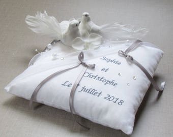 Romantic wedding ring bearer pair of doves, birds, personalized ring bearer pillow custom Whoopsidaisies Creations