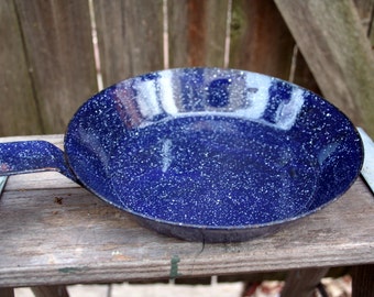 Very Nice Vintage Blue Speckled Frying Pan / Skillet
