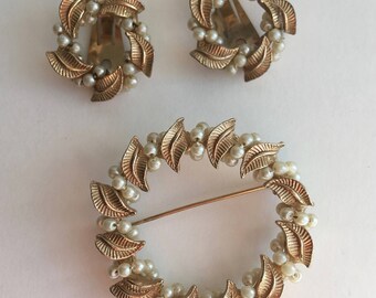 Vintage Brooch and clip-on Earrings Set