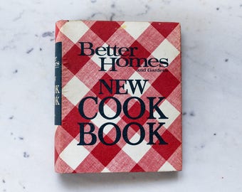 Better Homes and Gardens New Cookbook