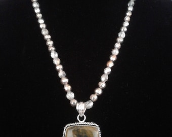 Alluring AGATE necklace
