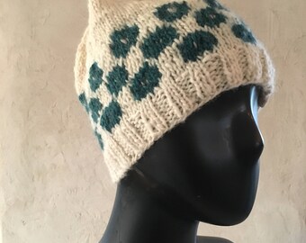 Classic warm winter hat in Ecological Lamb's Wool // Off-white & turquoise big dots