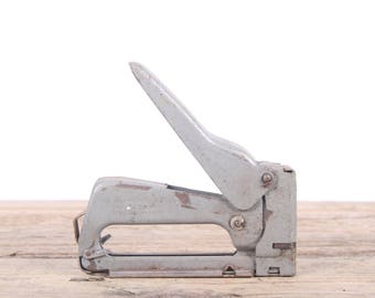 Antique Stanley Stapler / Old Tool / Vintage Tools / Metal Stapler / Vintage Tools / Garage Decorations / Industrial Prop / Stage Set