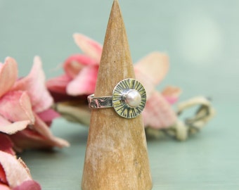 Silver Ring with Freswater Pearl - Off white